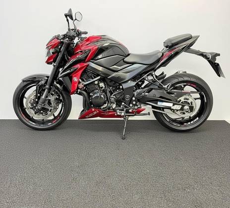SUZUKI GSX-S750A 